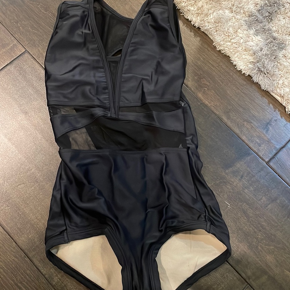 Super cute five dancewear leo size youth XL